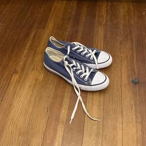Womens Size 9 Converse Navy Blue